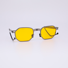 Charger l'image dans la galerie, Zeus Gunmetal Light Yellow