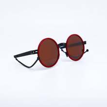 Charger l'image dans la galerie, Planet in Matte Black /Burgundy/ Brown