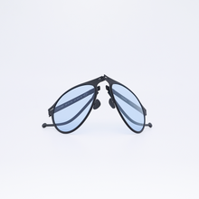 Charger l'image dans la galerie, Earhart in Matte Black / Light Blue